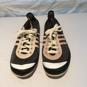 vintage track shoes